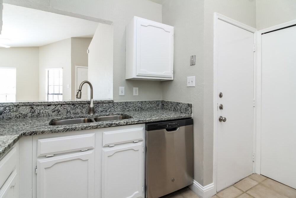 131 London Ln - Photo 6 of 16