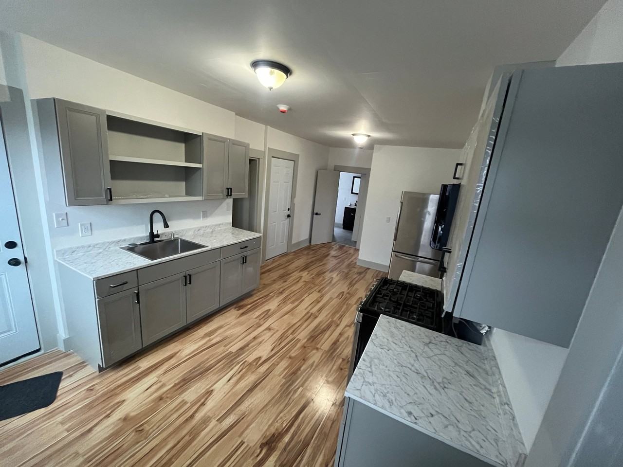 40 Garnet St #2 - Photo 5 of 18