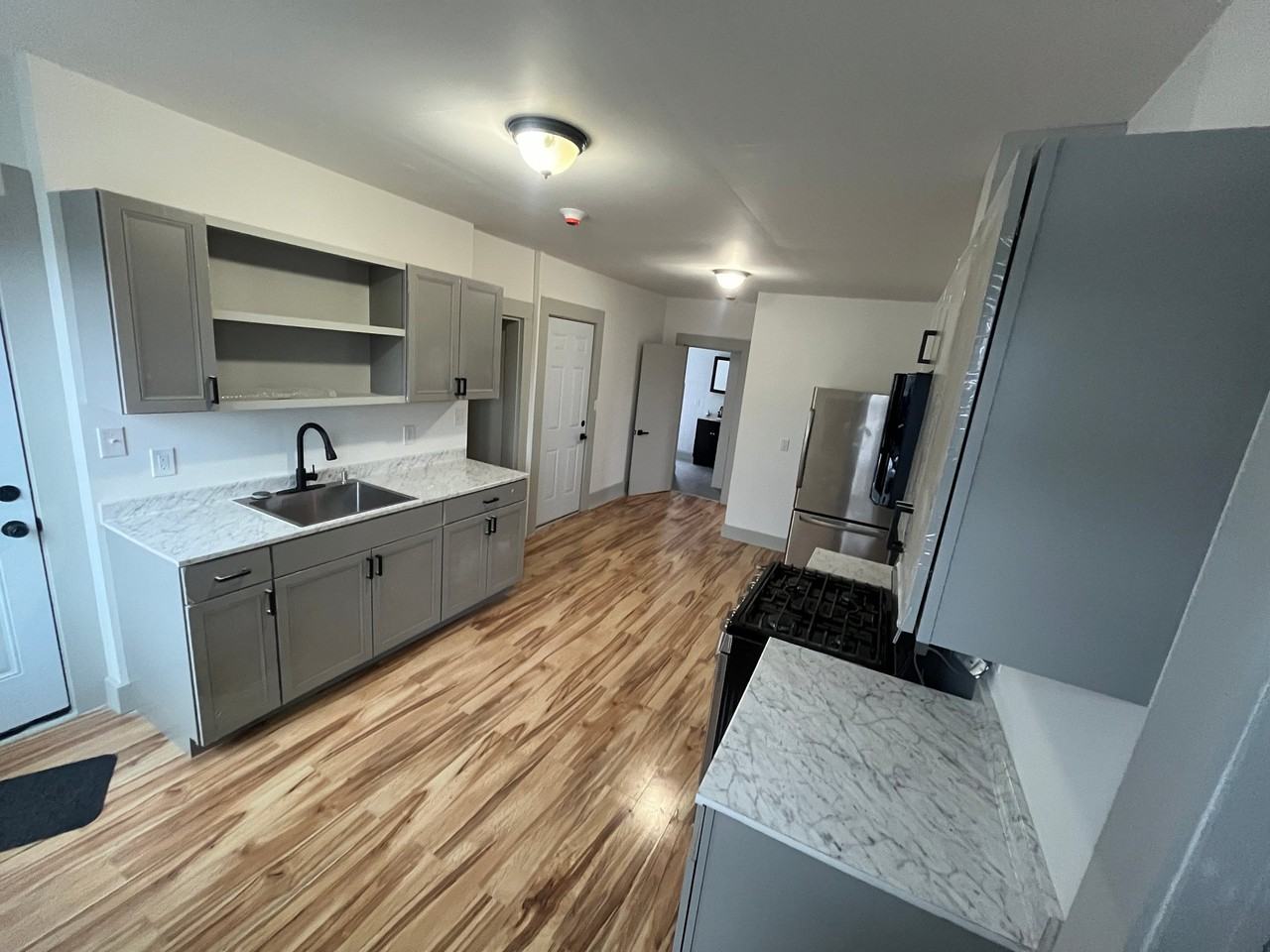 40 Garnet St #2 - Photo 6 of 18