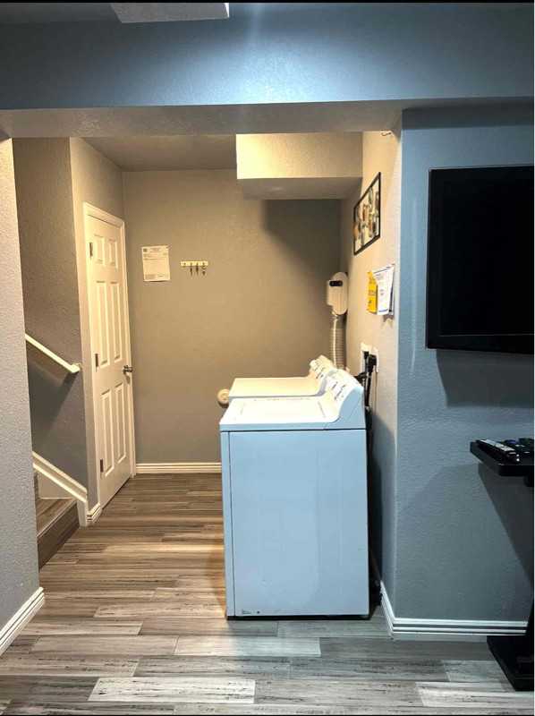 4108 Liverpool St - Photo 3 of 27