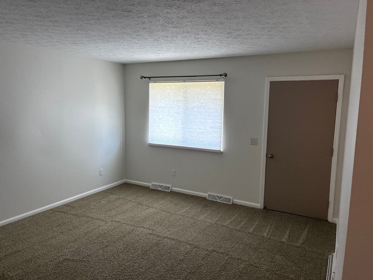 4524 Camelot Cir - Photo 4 of 10