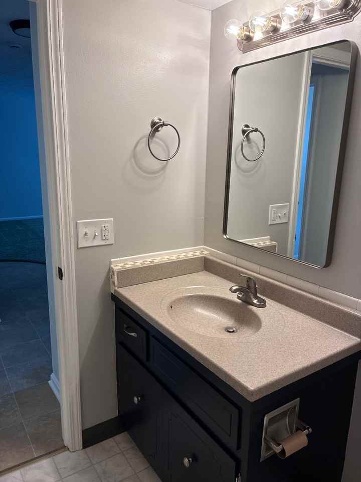 4524 Camelot Cir - Photo 5 of 10