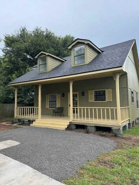708 Patrick Dr - Photo 2 of 2