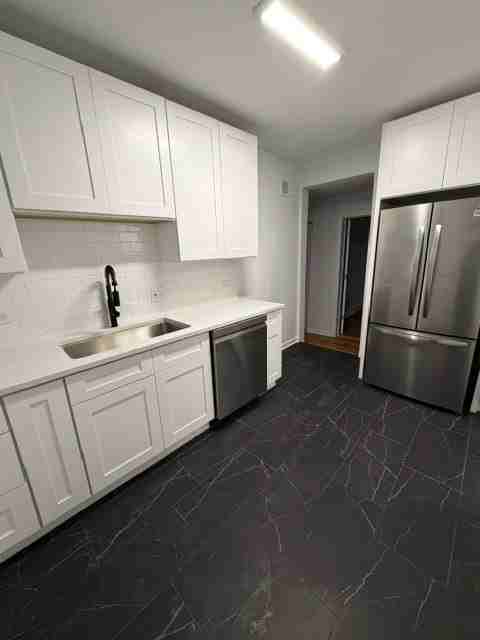 6825 S Crandon Ave #3 - Photo 4 of 13