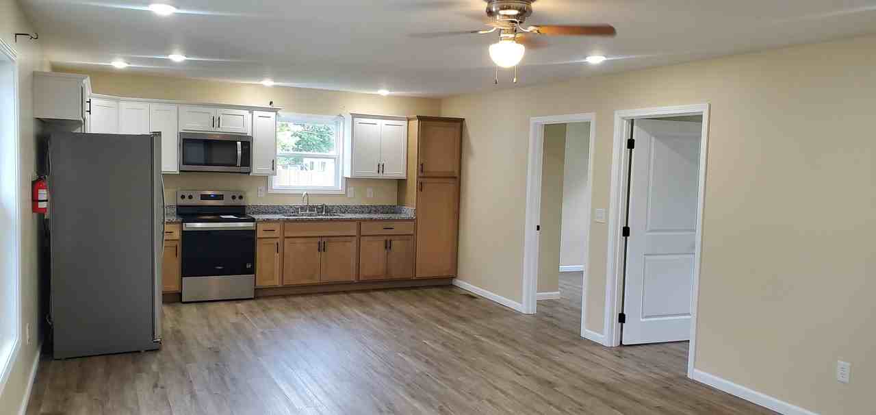 503 Sw 3rd St - Photo 3 of 10