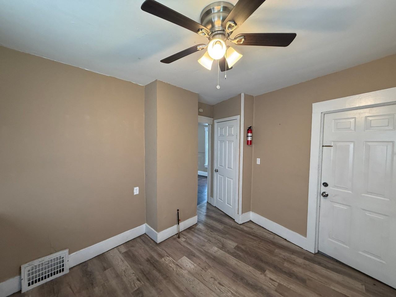 522 W 23rd St #DOWN - Photo 6 of 24