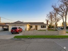 featured image of 9612 Mansor Ave