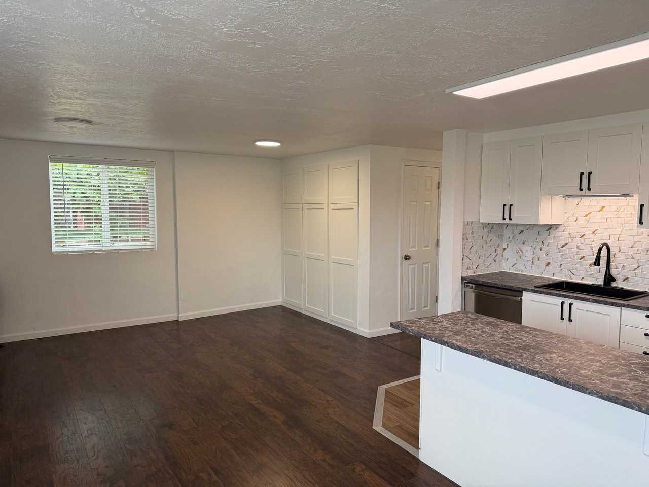193 S Main St - Photo 6 of 16