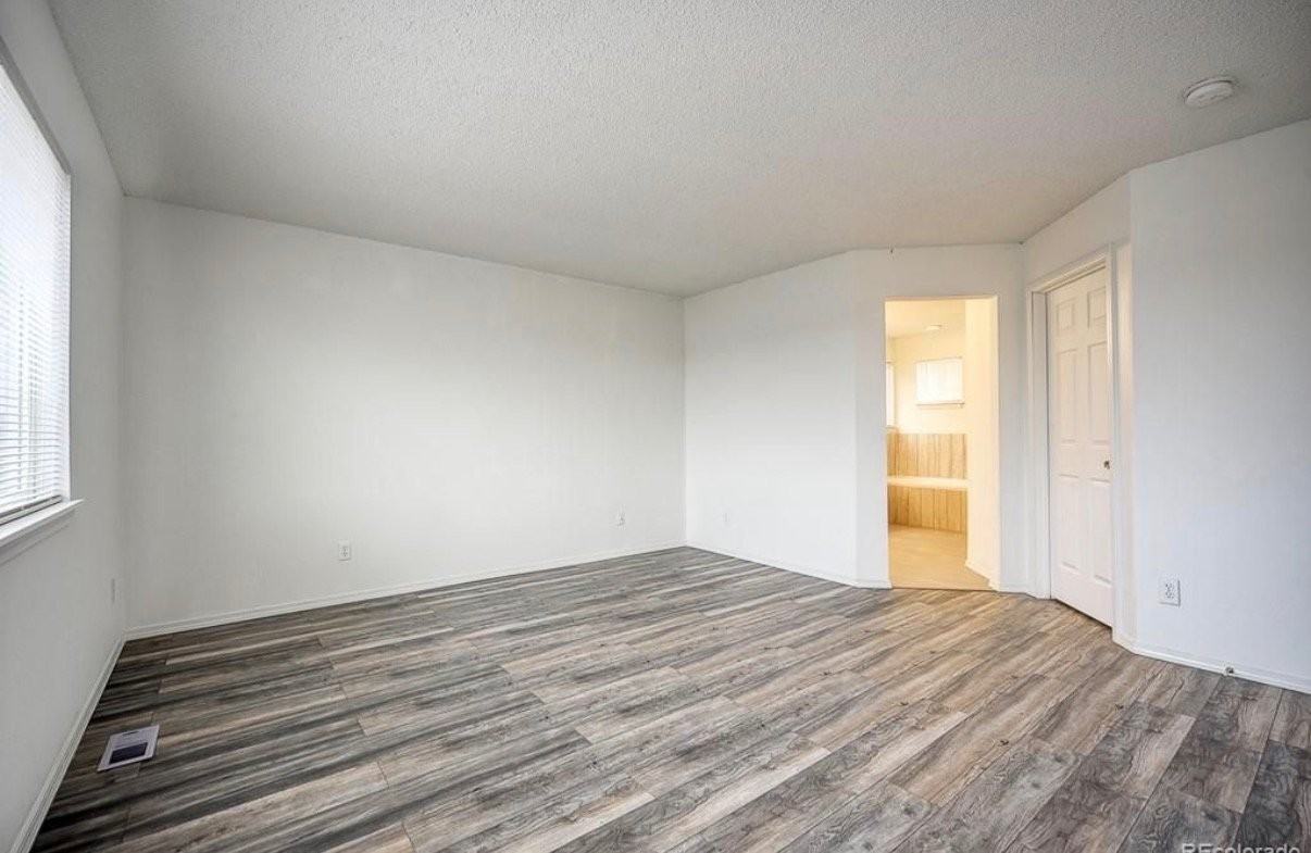 4925 Enid Way - Photo 6 of 20
