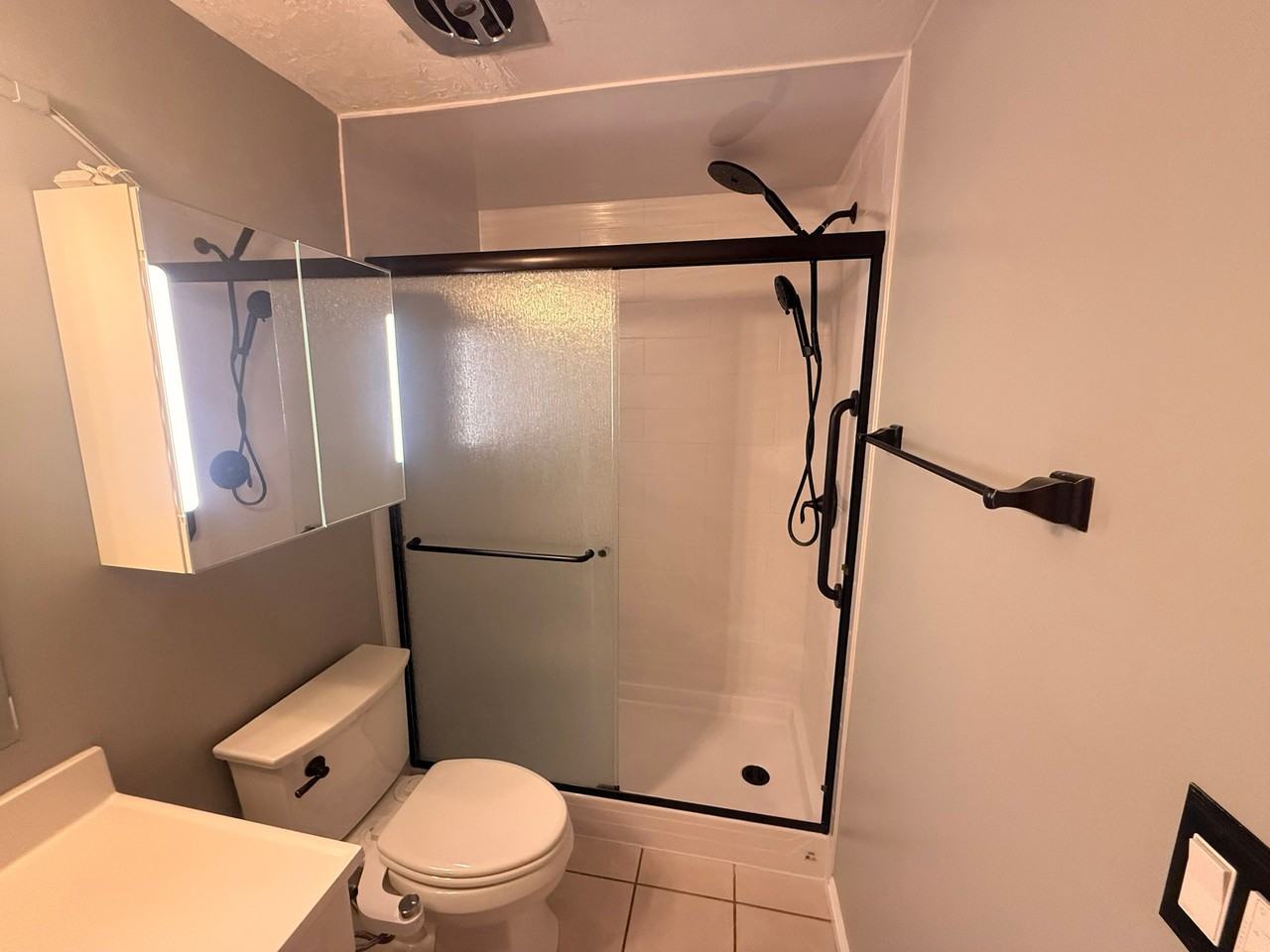 301 E St #11 - Photo 7 of 20