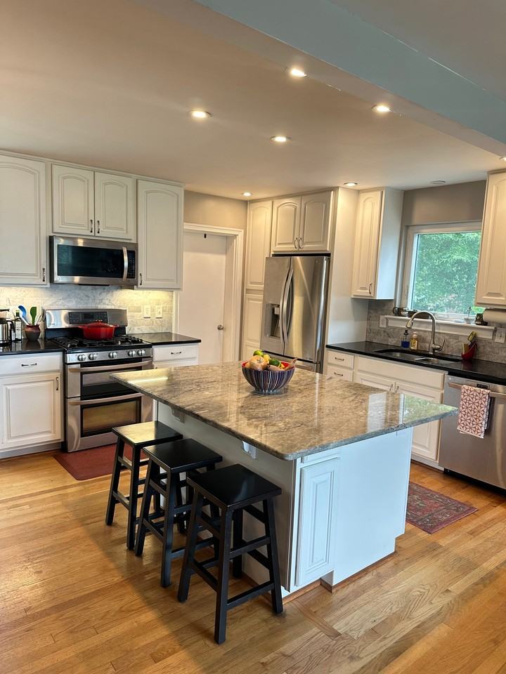 3900 Floyd Ave - Photo 3 of 19