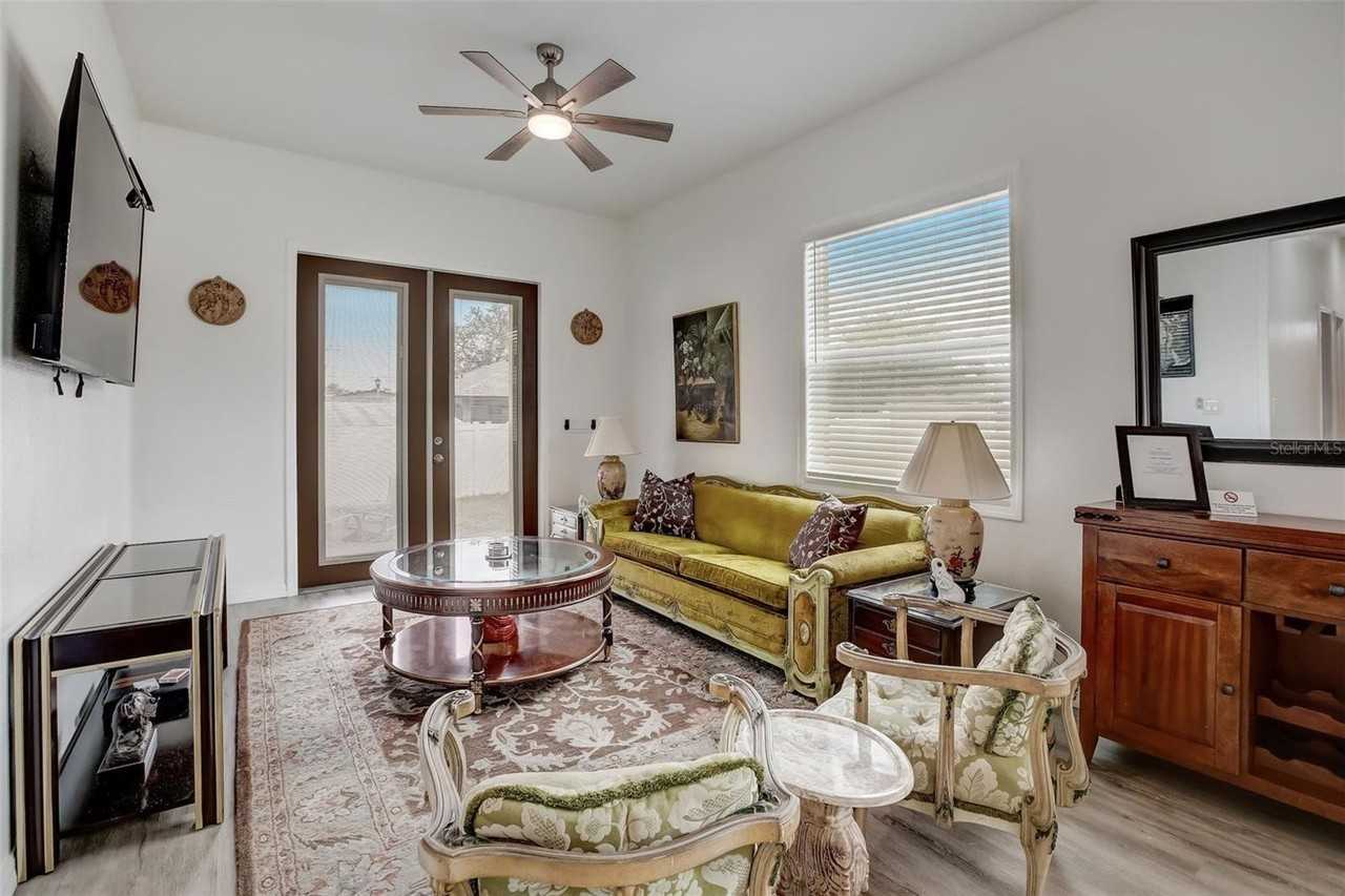 3106 E Frierson Ave - Photo 5 of 15