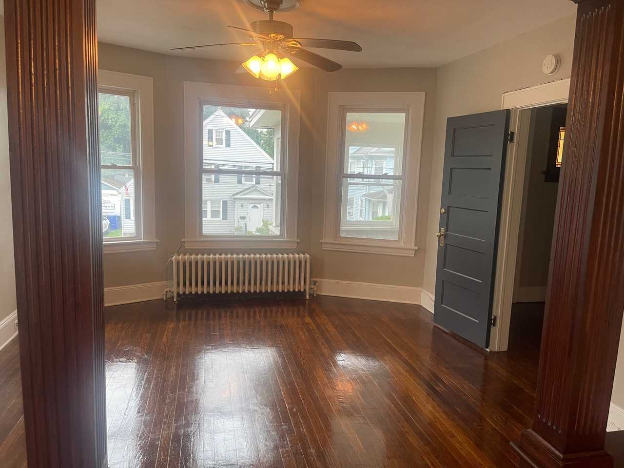 52 Catherine St - Photo 4 of 29
