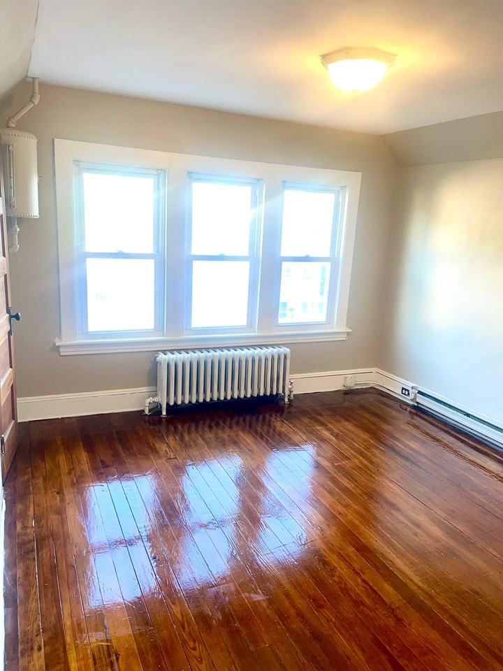 52 Catherine St - Photo 7 of 29