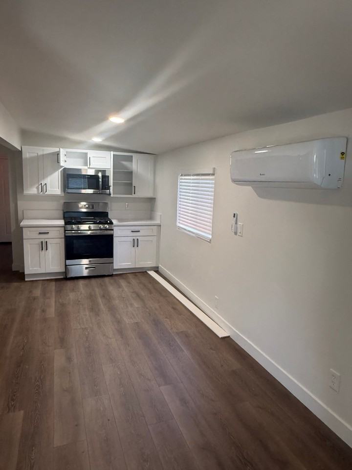 11151 Duncan Ave #11151 - Photo 6 of 24