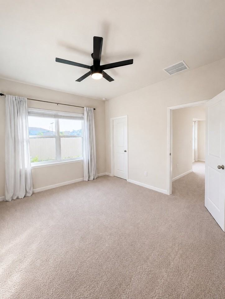 10507 High Noon Trl - Photo 4 of 11