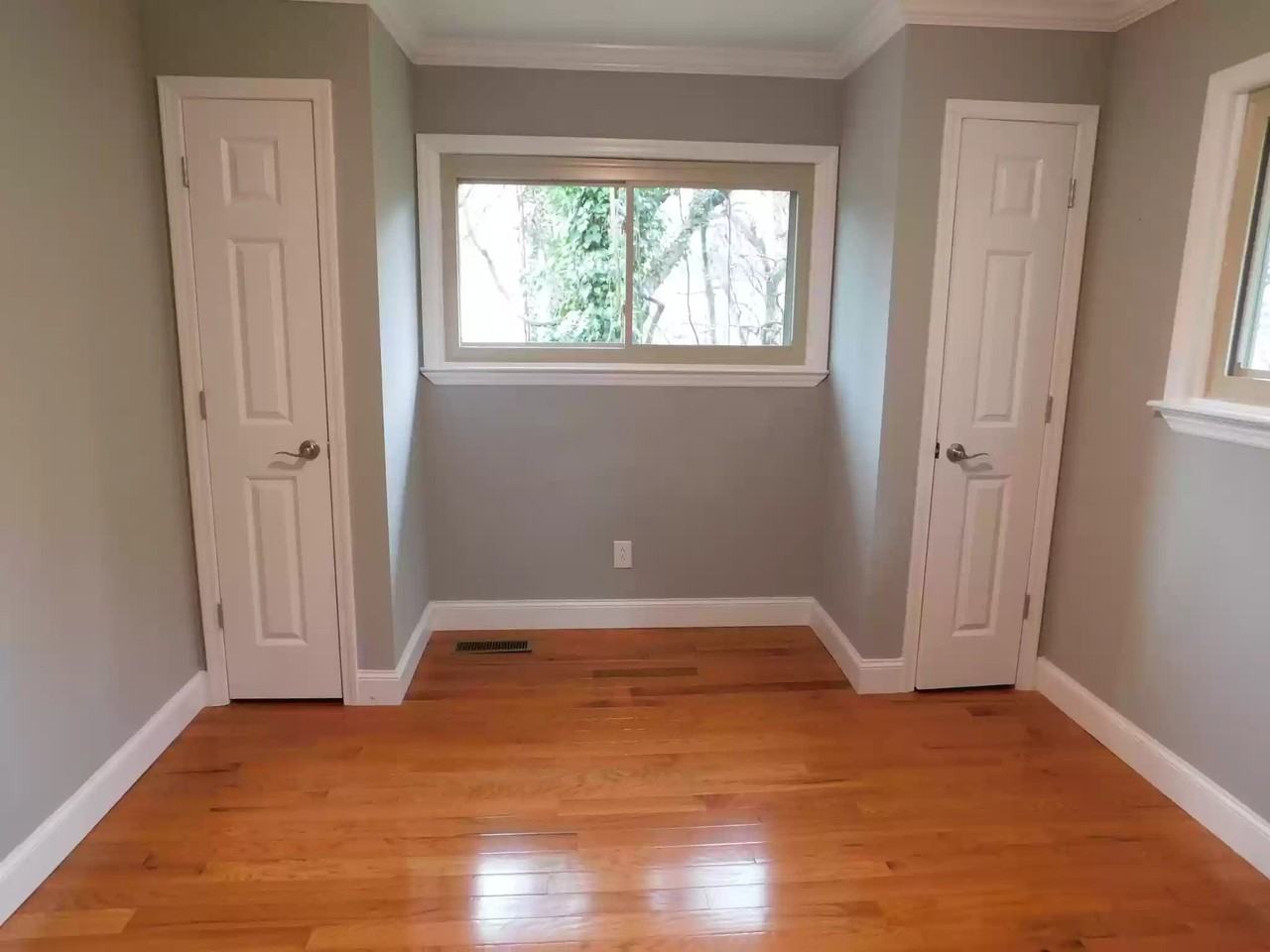 412 Crest St - Photo 2 of 13