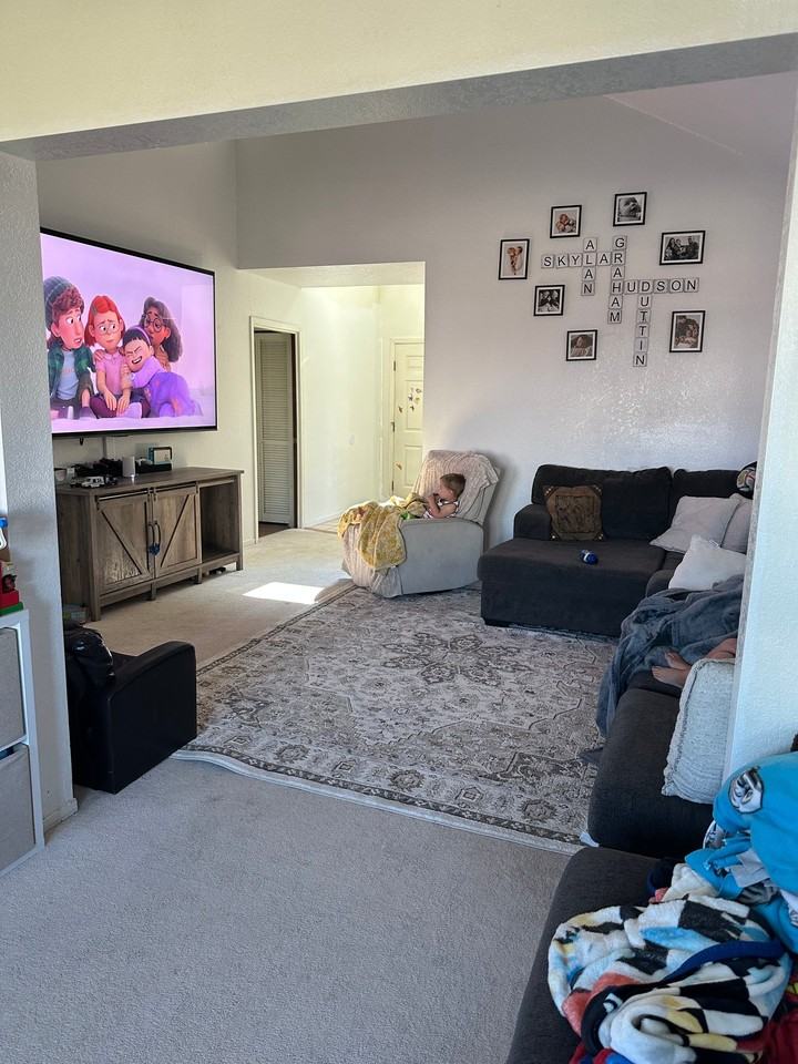 1001 Aimee Ln - Photo 2 of 17
