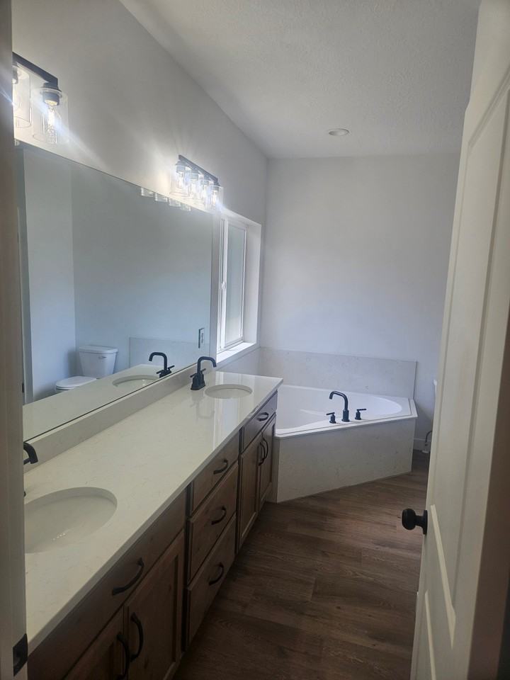 660 Lincoln Ave - Photo 6 of 17