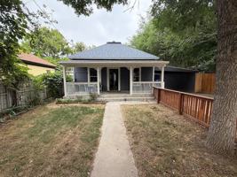 featured image of 1513 E 4th St