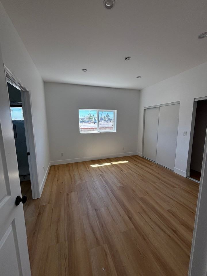 11937 Ainsworth St #2 - Photo 4 of 7
