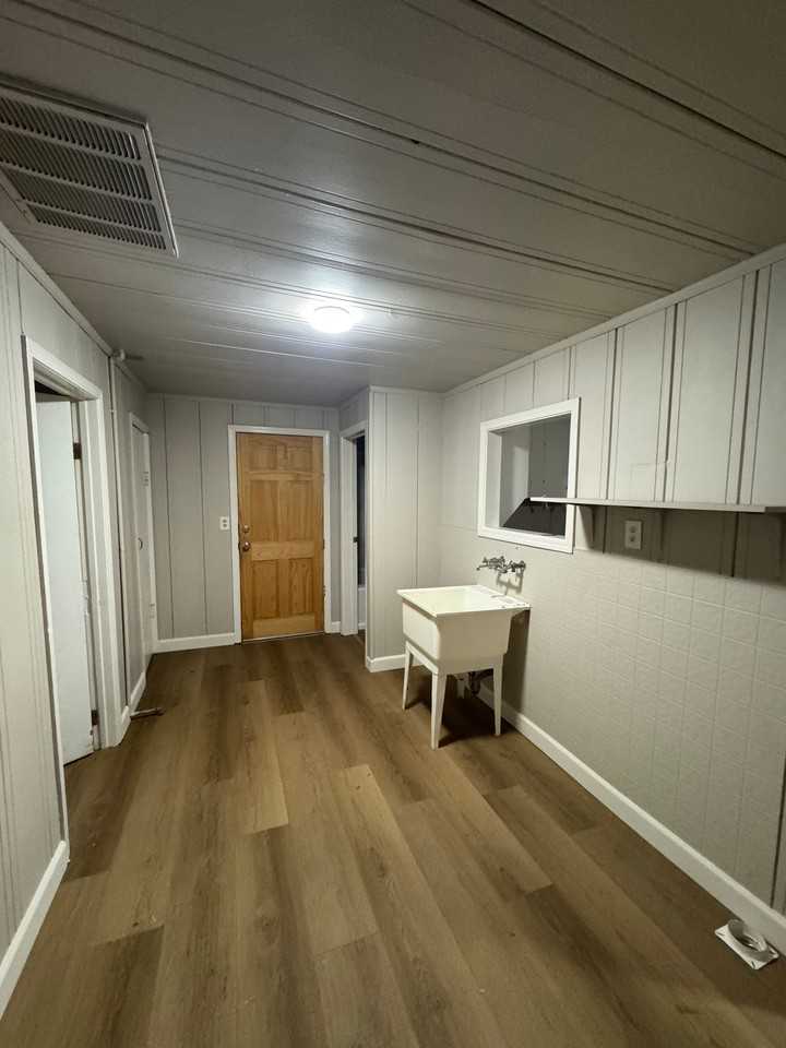 134 Almond Ave - Photo 3 of 8