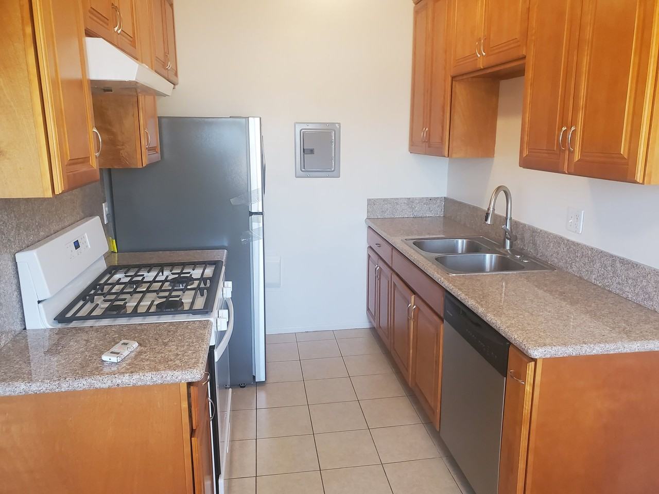 1128 Raymond Ave #6 - Photo 3 of 15