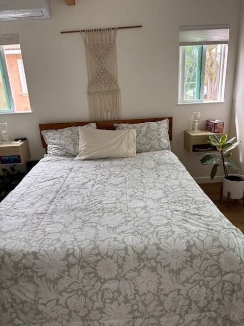 1630 Moreno St - Photo 2 of 9