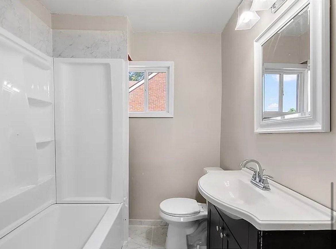 19704 Saint Aubin St - Photo 4 of 7