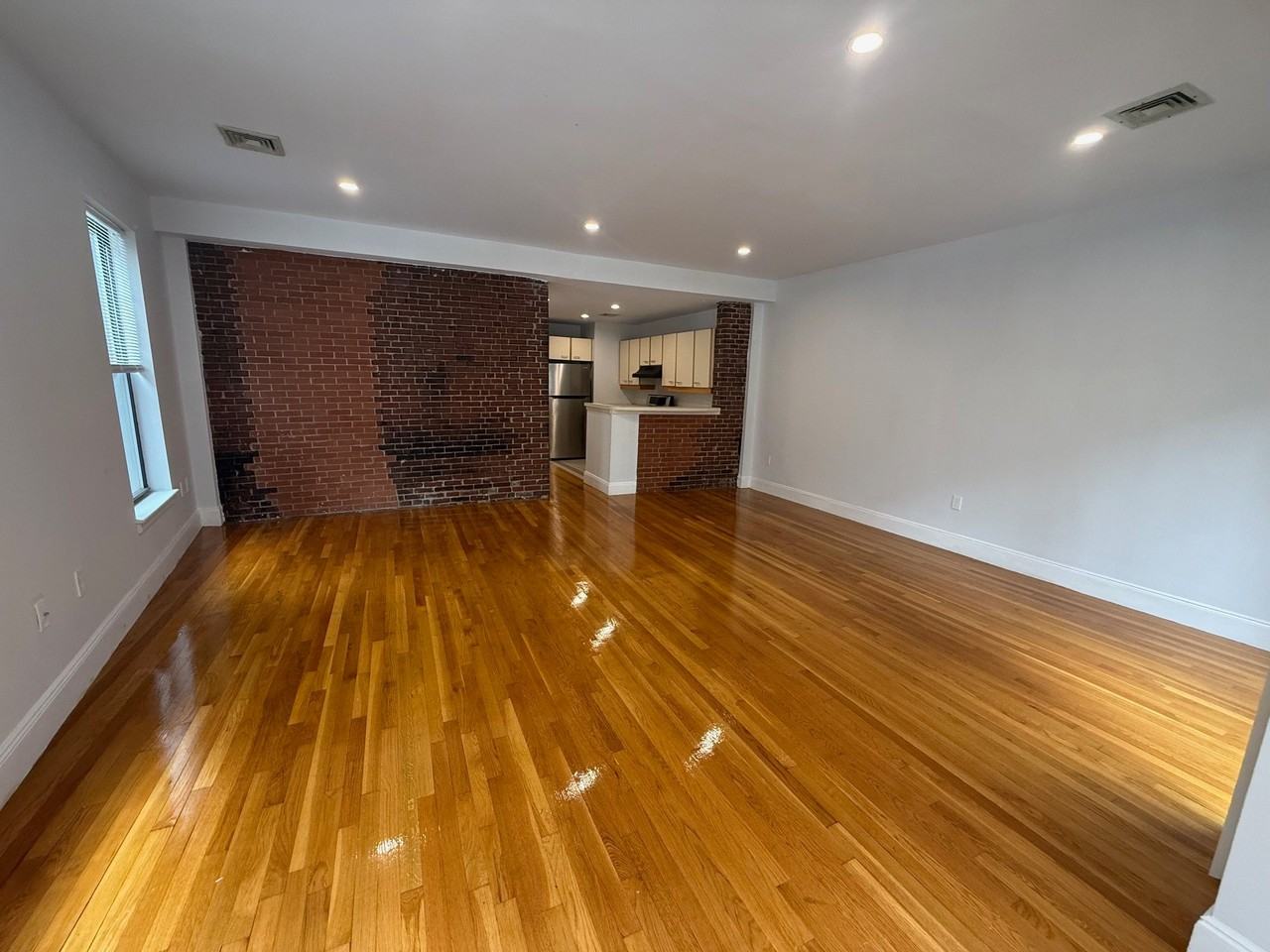 40 Worcester Sq #6 - Photo 7 of 13