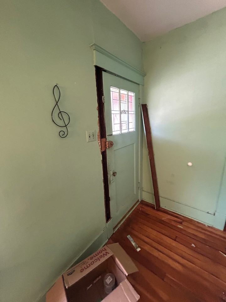 7000 Florence Pl - Photo 7 of 12
