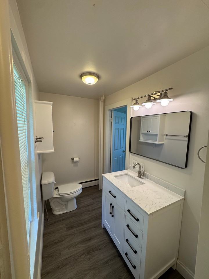 24 Hall St #A - Photo 6 of 19