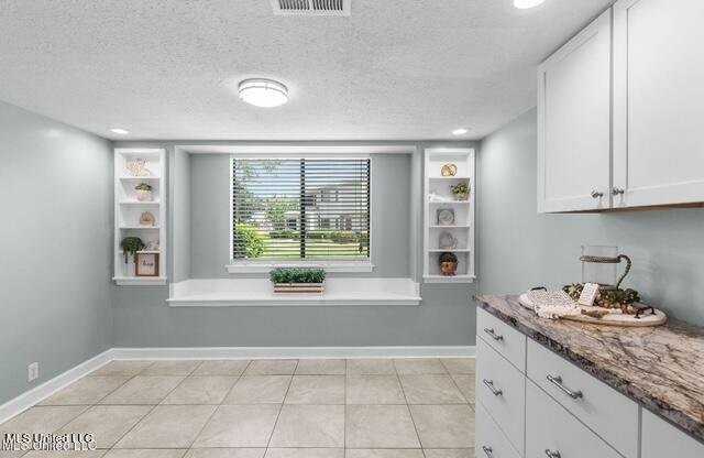147 Lakebend Cir - Photo 3 of 9