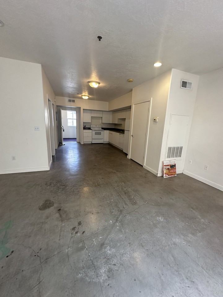938 S Washington St #105 - Photo 2 of 7