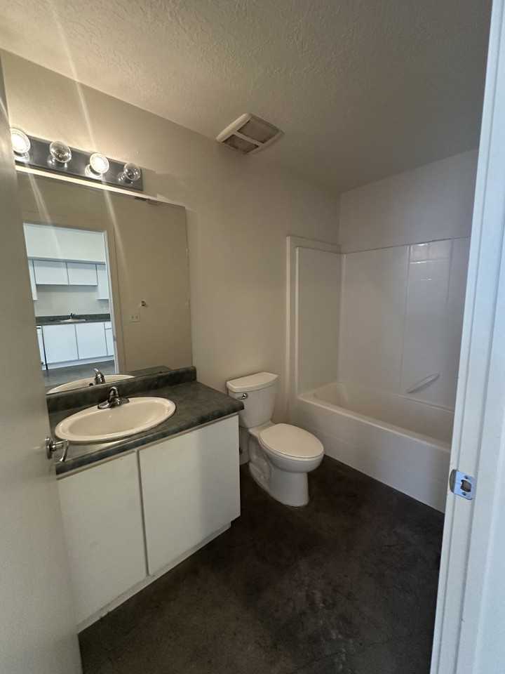 938 S Washington St #105 - Photo 6 of 7