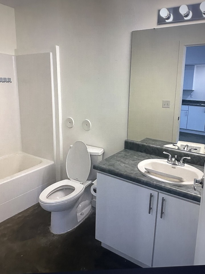 938 S Washington St #106 - Photo 4 of 6