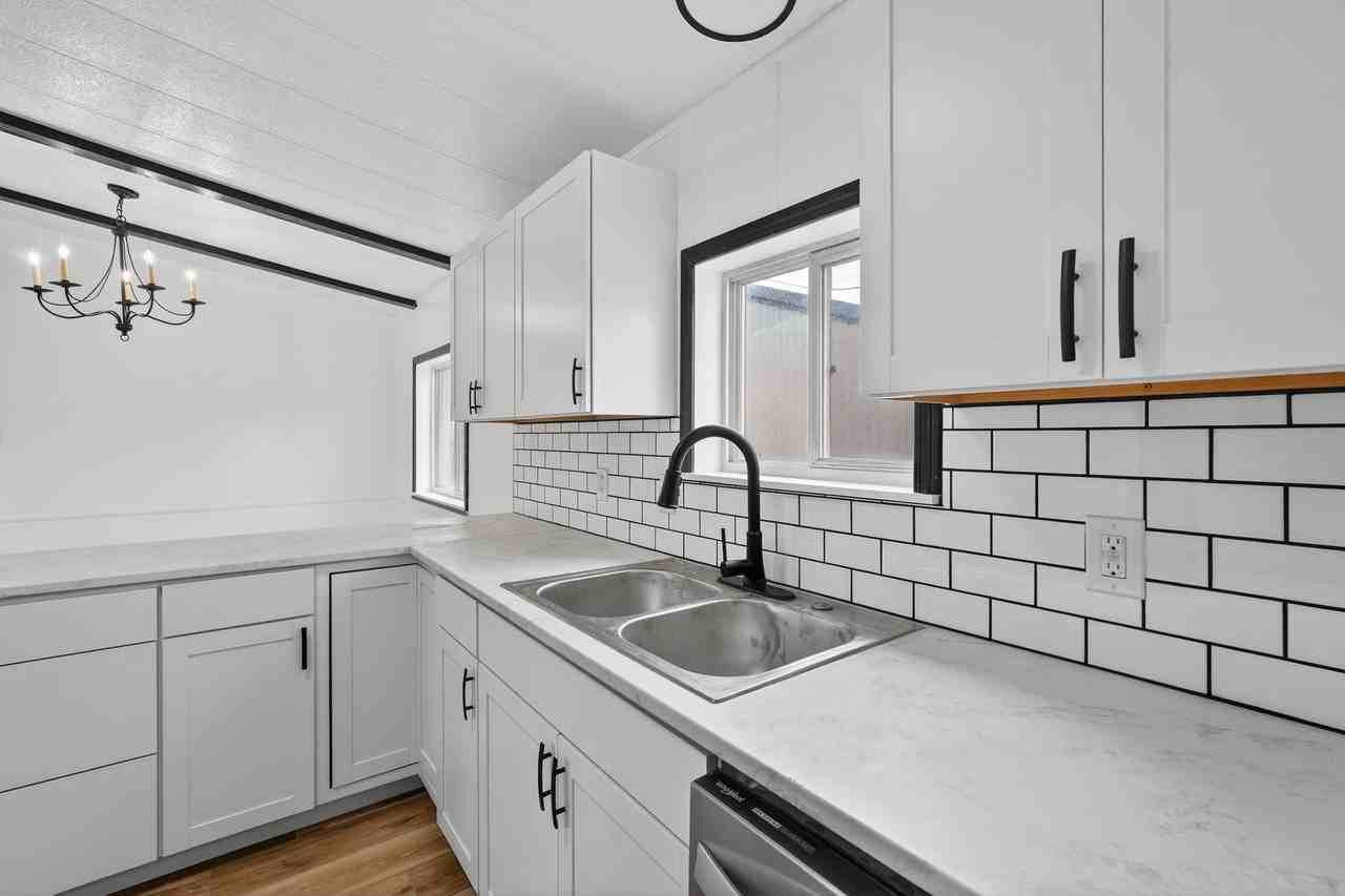 228 Mckinley St - Photo 5 of 20
