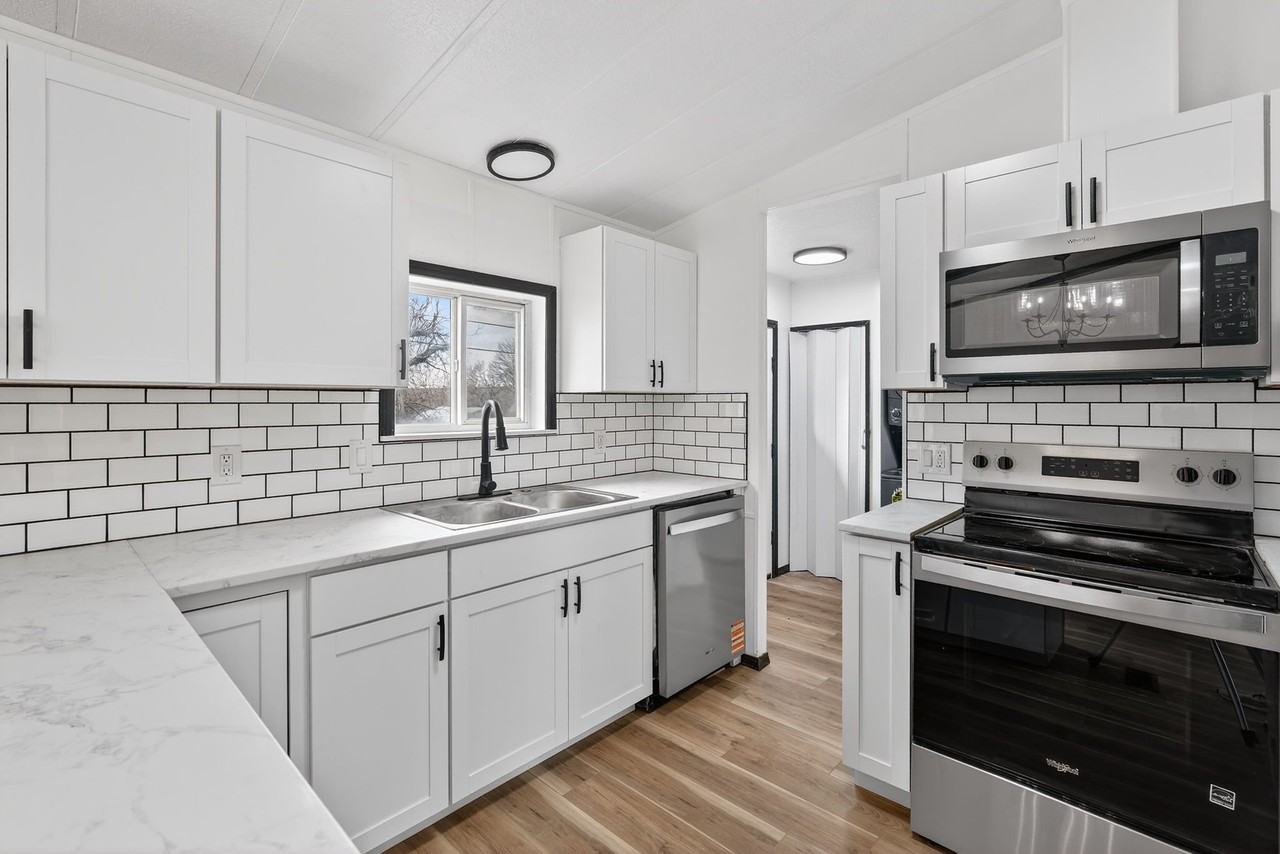 228 Mckinley St - Photo 6 of 20
