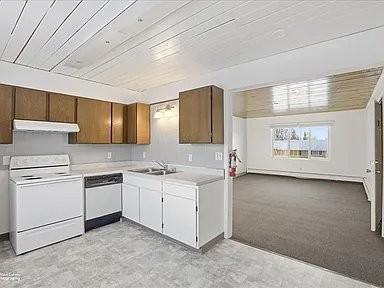 4539 E 7th Ave #1 - Photo 3 of 19