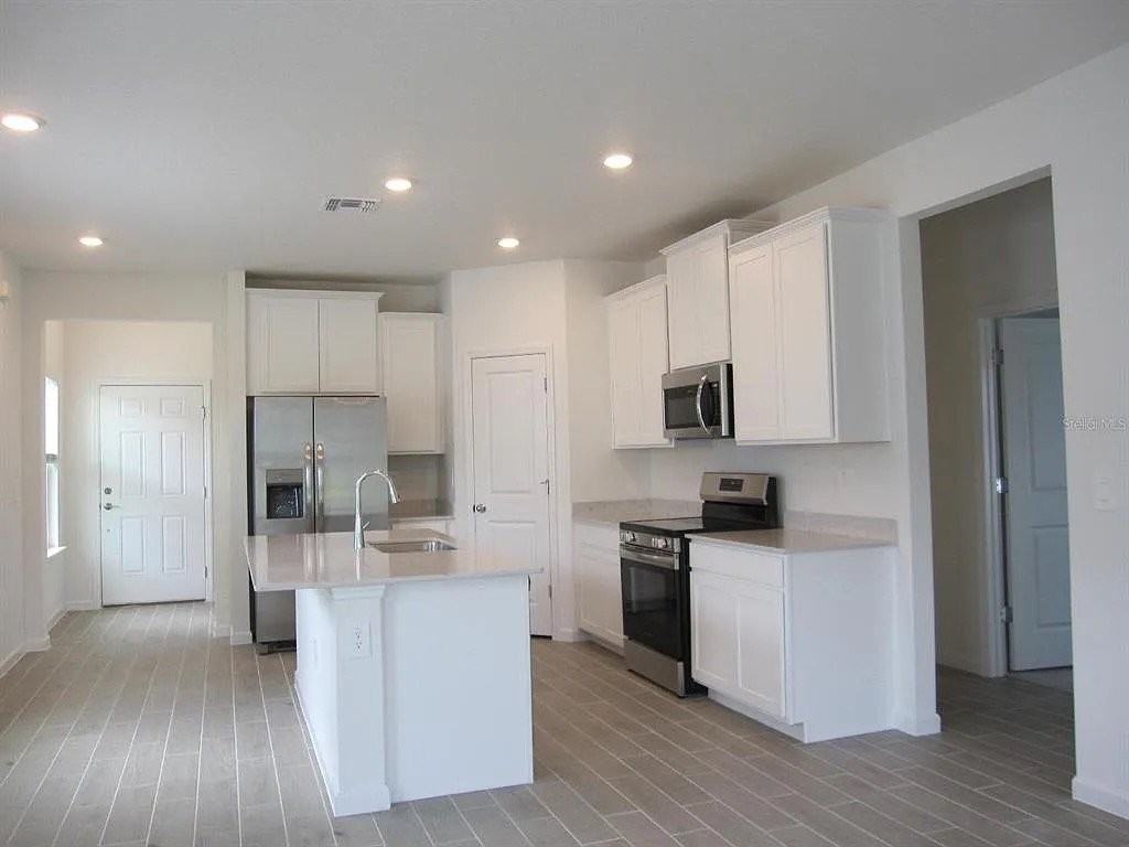 4495 Nw 14th Loop - Photo 3 of 7