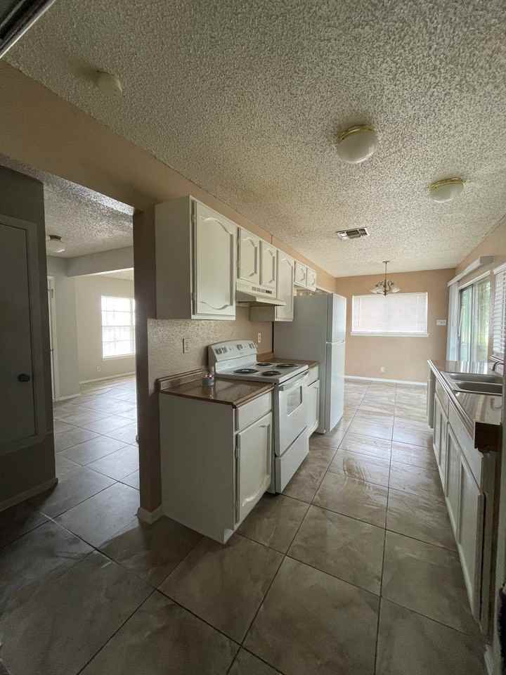 11630 Spring Trail St - Photo 7 of 20