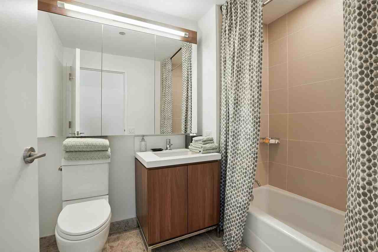 132 W Wacker Dr #301 - Photo 6 of 11
