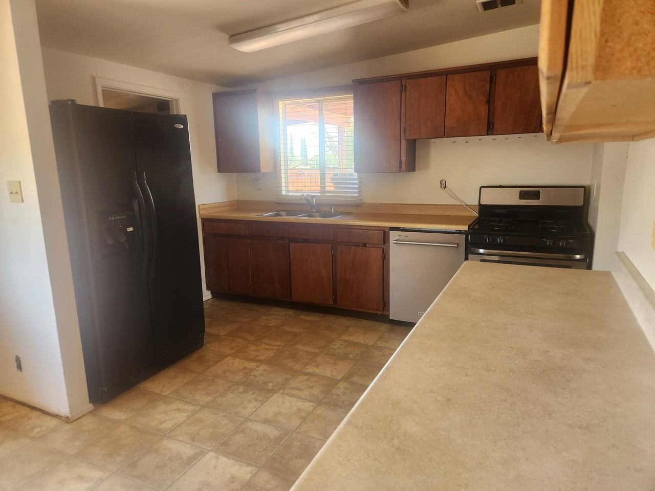 7125 E 29th St - Photo 5 of 18