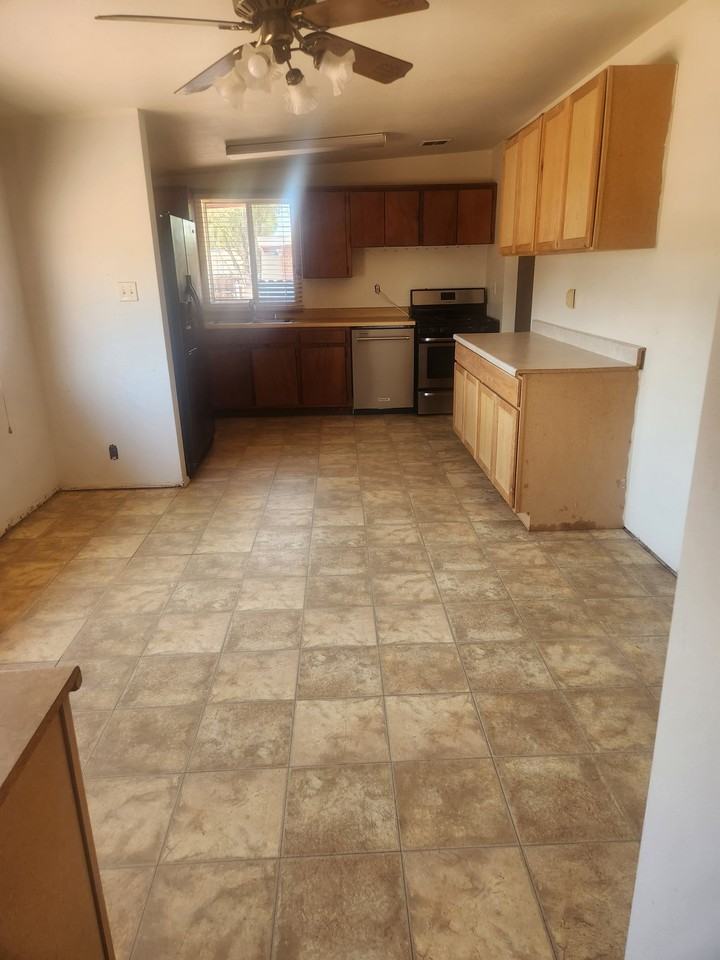 7125 E 29th St - Photo 6 of 18