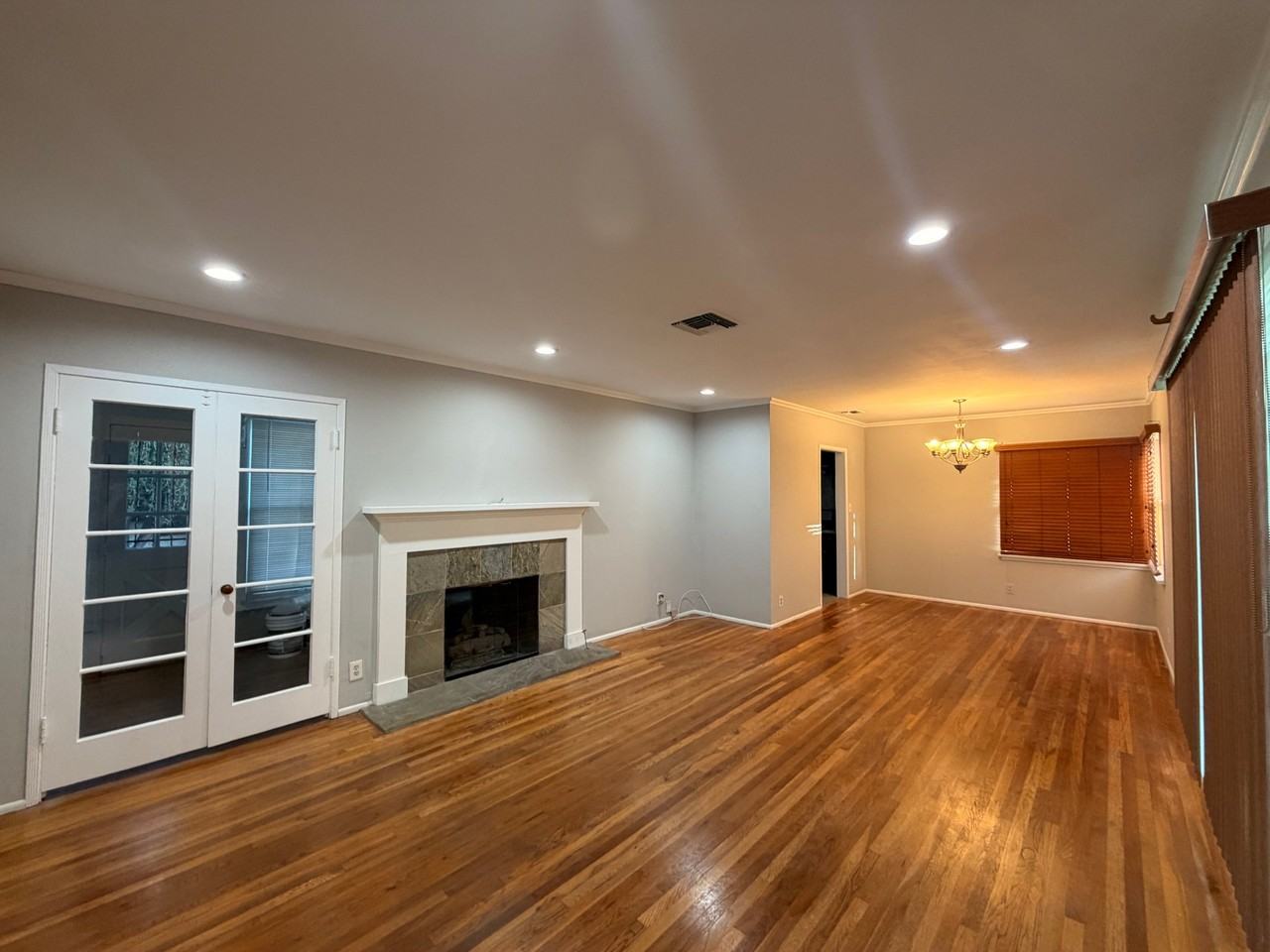2404 Wetherhead Dr - Photo 4 of 20