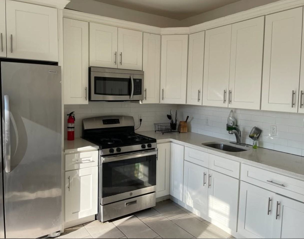 280 Morris Ave #2 - Photo 3 of 7