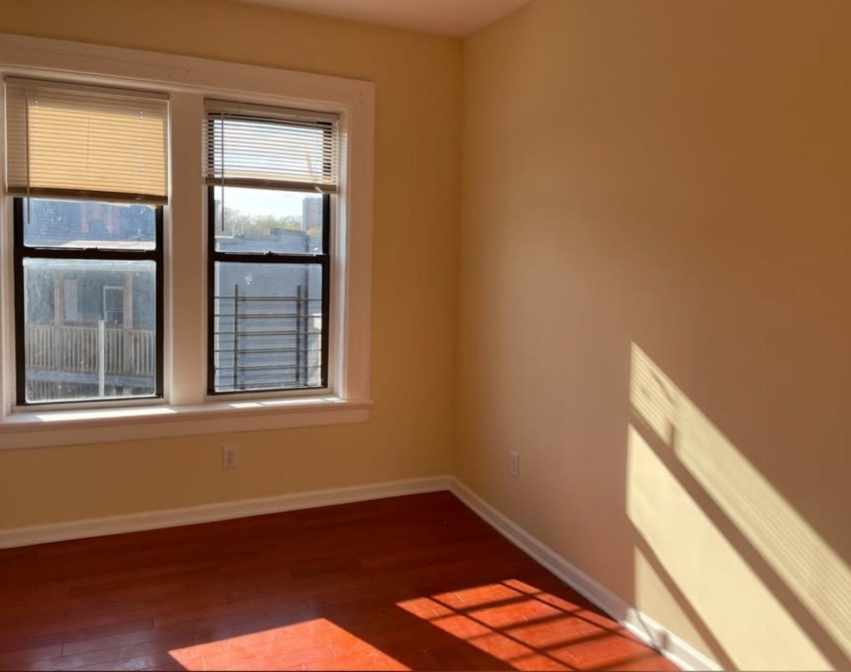 280 Morris Ave #2 - Photo 5 of 7