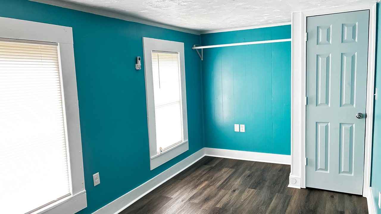 320 Cooper St - Photo 7 of 9