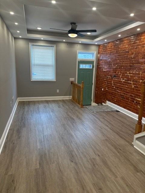 703 N Port St - Photo 3 of 20