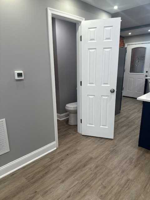 703 N Port St - Photo 5 of 20